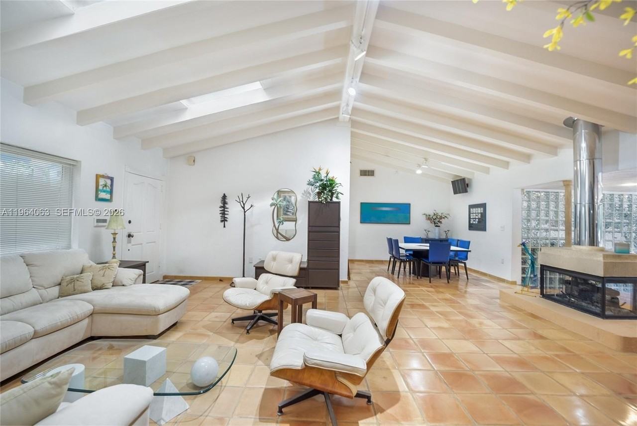 278 S Island - Photo 6 of 34