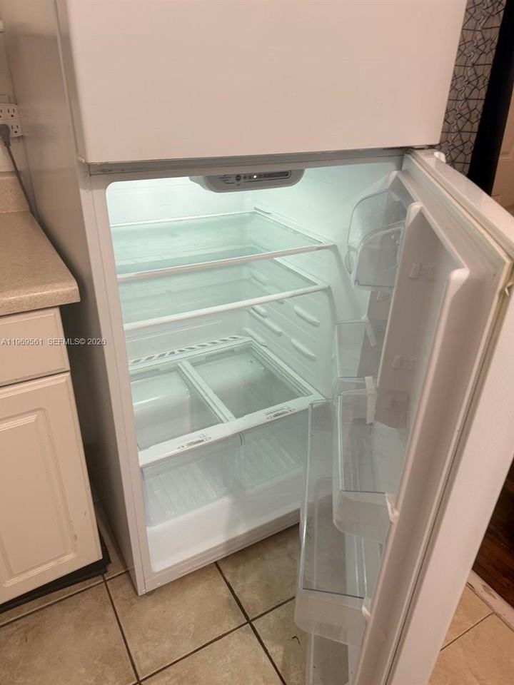 1959 Taylor St #1-2 - Photo 4 of 5