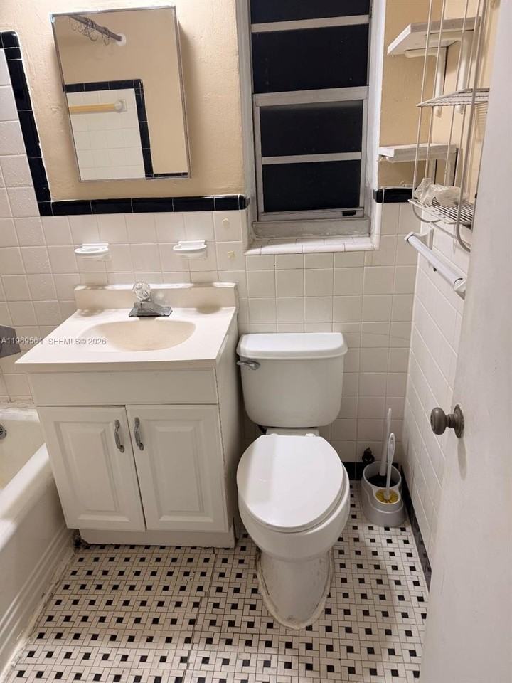 1959 Taylor St #1-2 - Photo 5 of 5