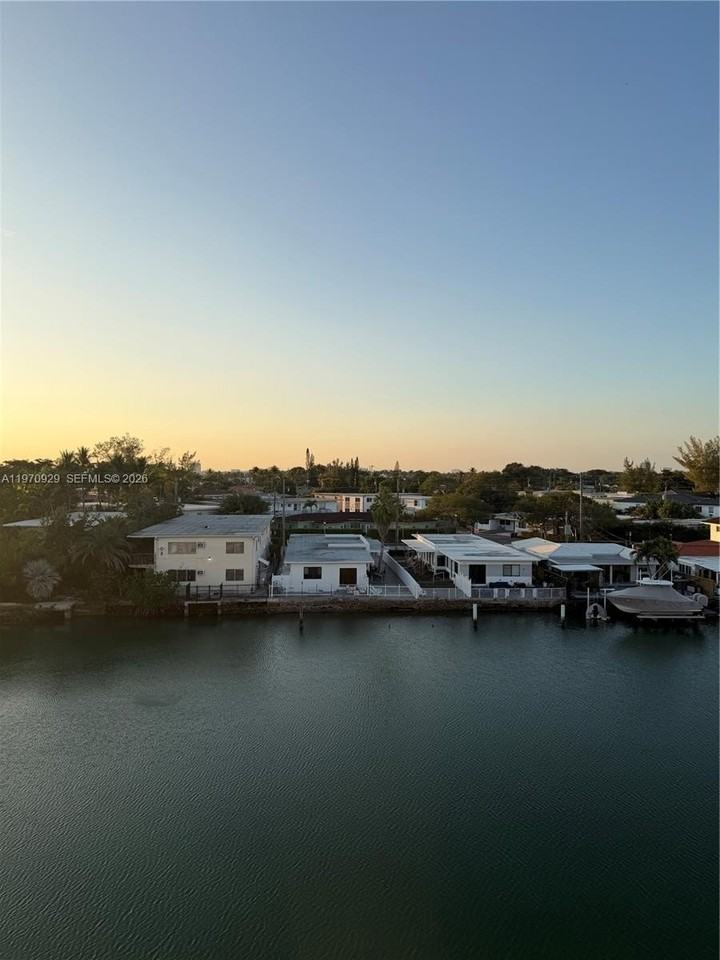 7900 Tatum Waterway Dr #506 - Photo 3 of 50