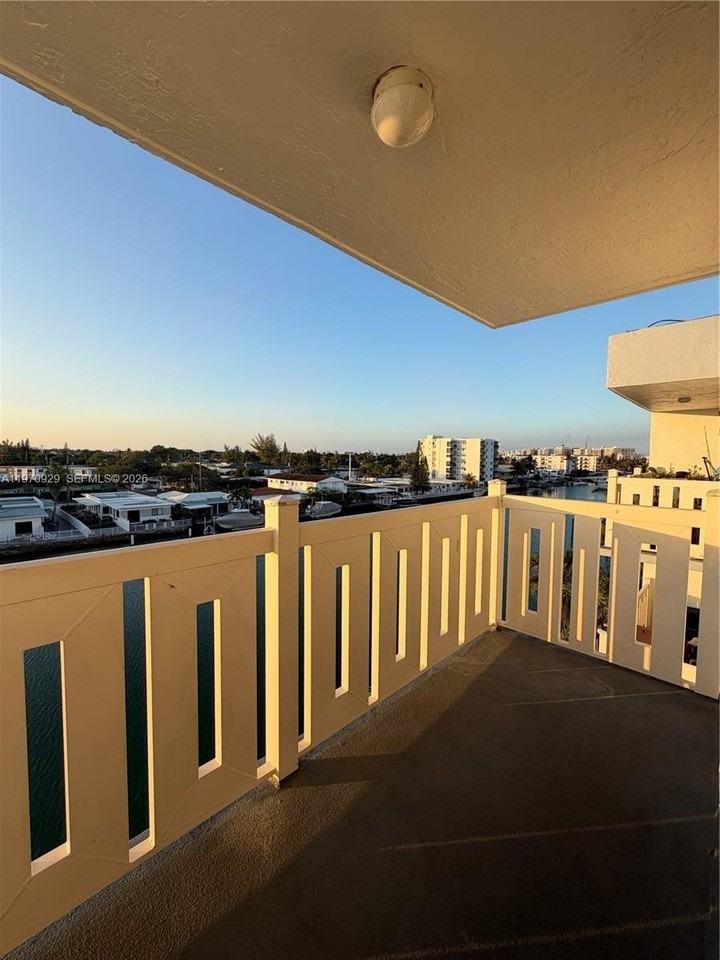 7900 Tatum Waterway Dr #506 - Photo 4 of 50