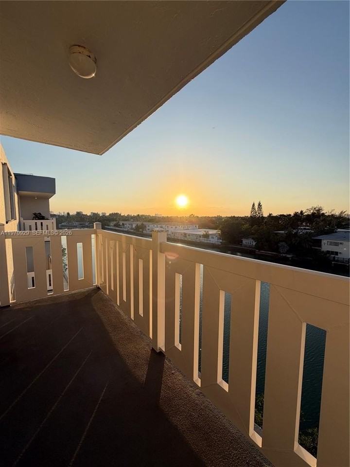 7900 Tatum Waterway Dr #506 - Photo 5 of 50