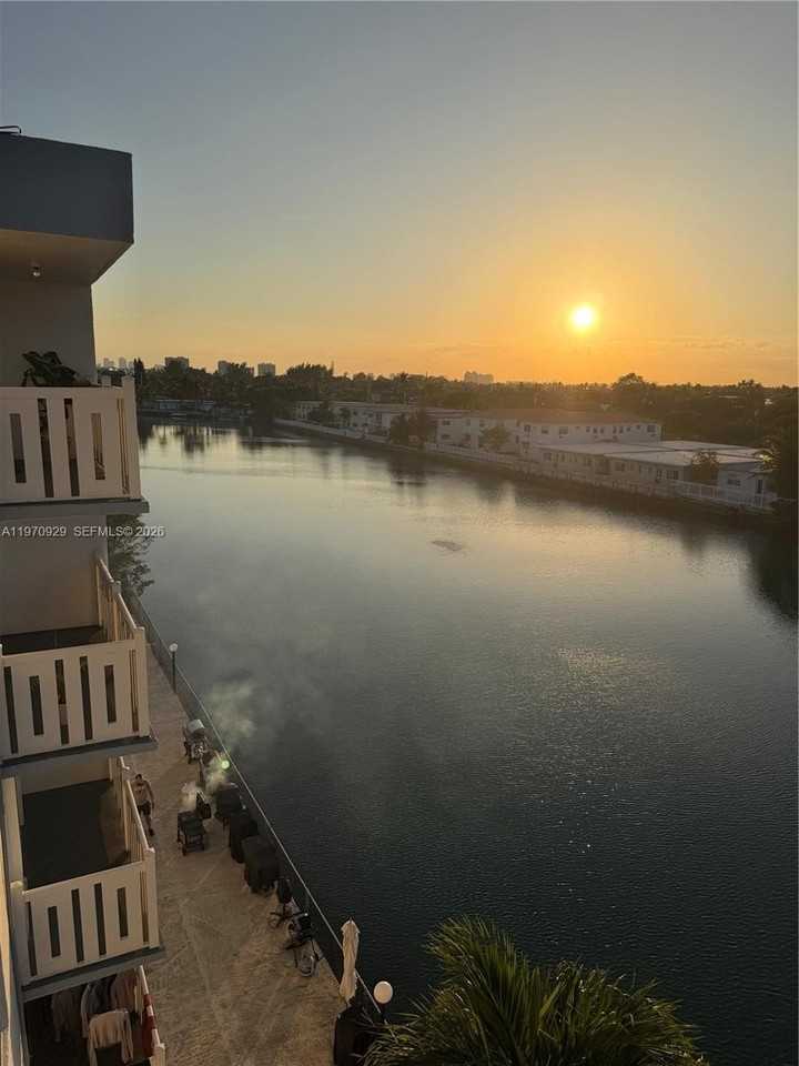 7900 Tatum Waterway Dr #506 - Photo 6 of 50