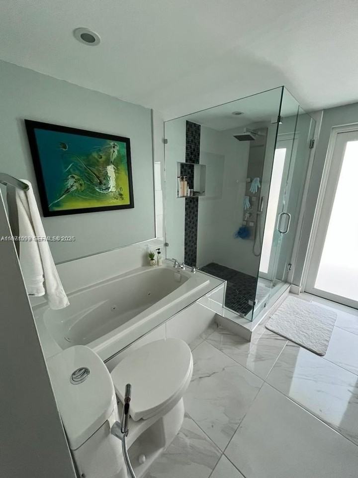 12770 Sw 18th St #NULL - Photo 4 of 37