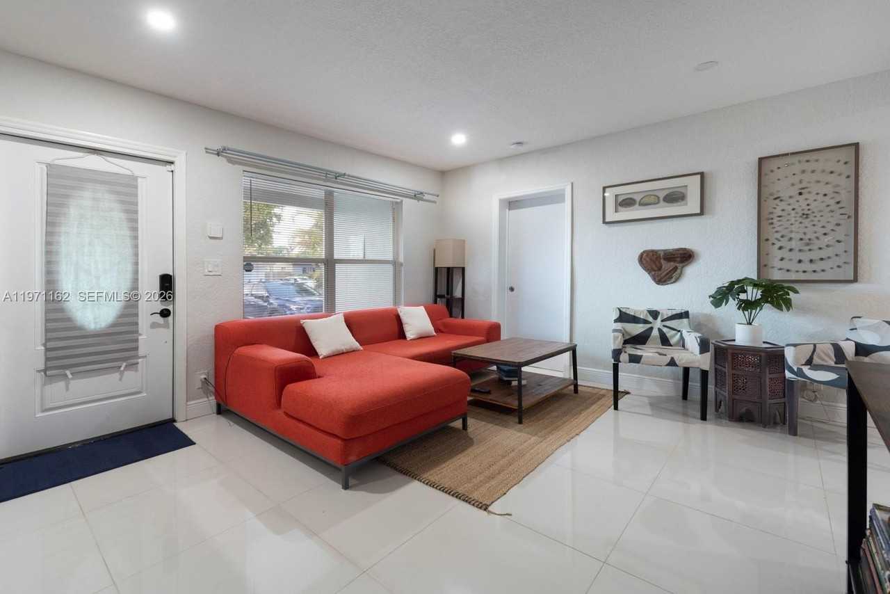 5224 Ne 1st Ave - Photo 5 of 20