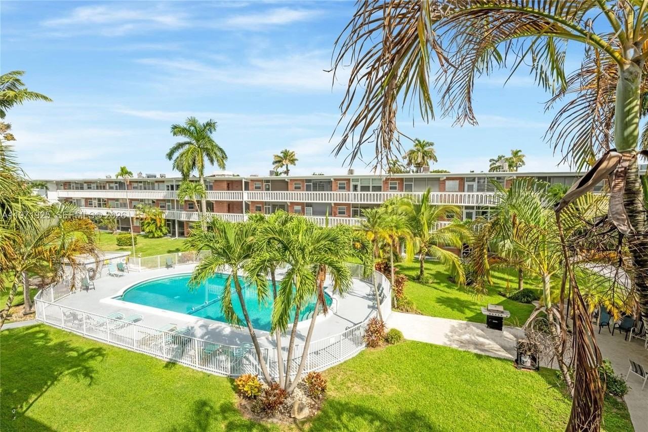 141 Ne 10th Ave #23C