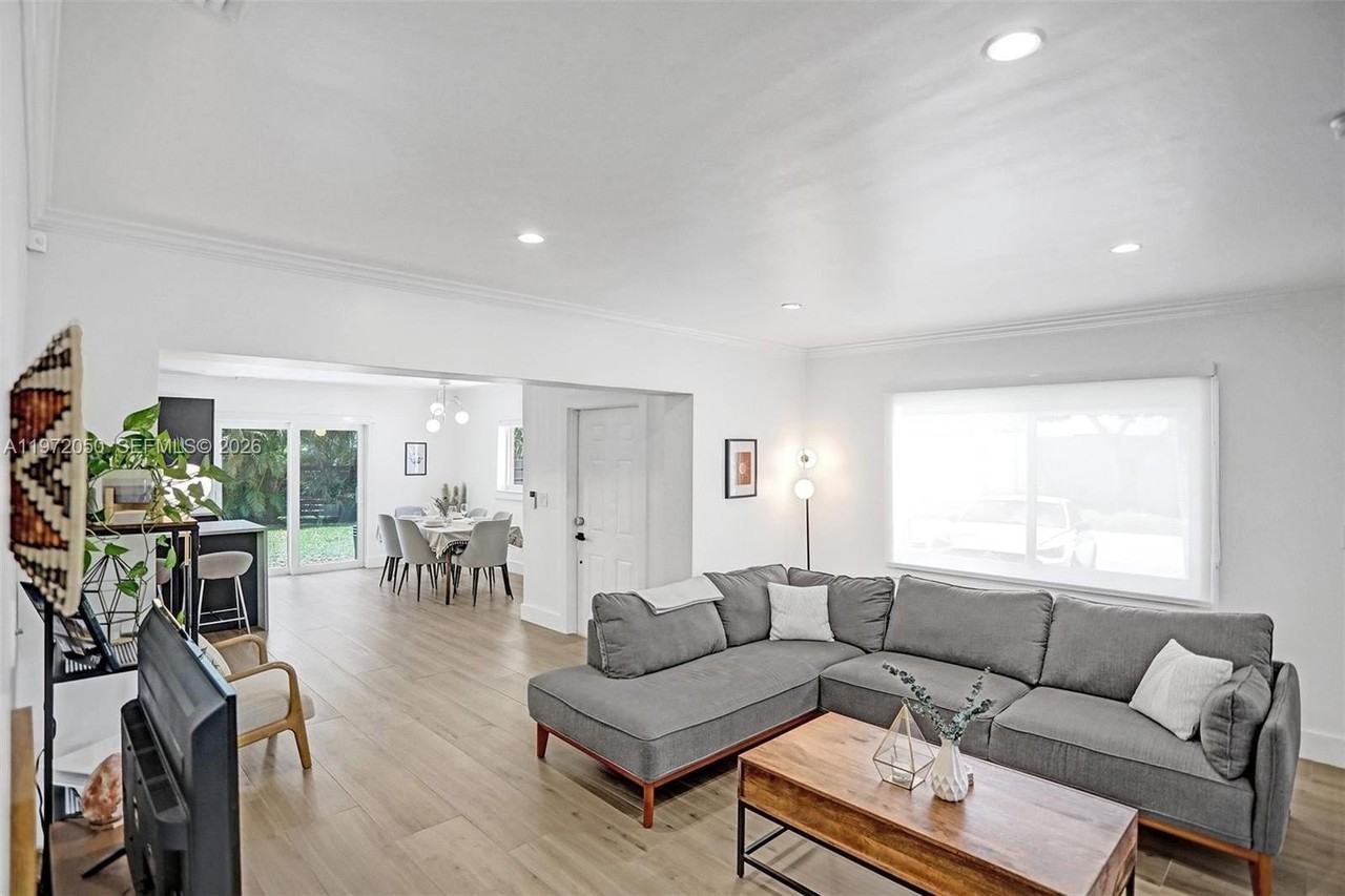 3320 Ne 13th Ave #3320 - Photo 2 of 36