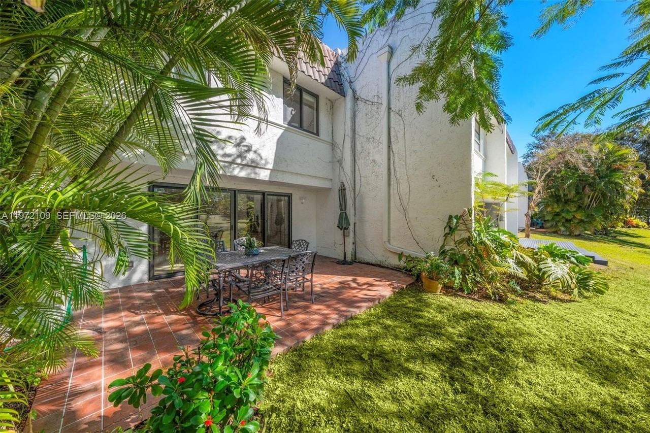 9002 Sw 62nd Ter #7D - Photo 2 of 27