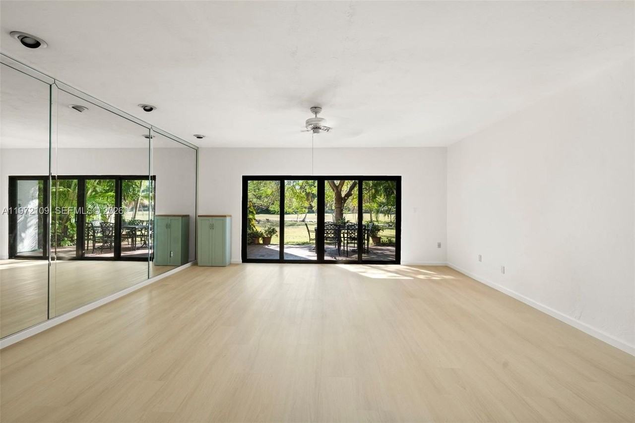 9002 Sw 62nd Ter #7D - Photo 6 of 27