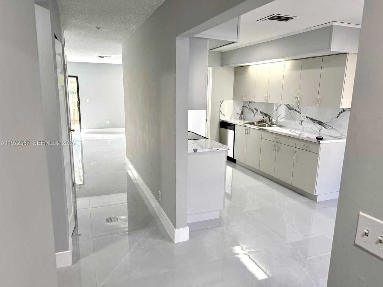 2700 N 34th Ave #I - Photo 3 of 22