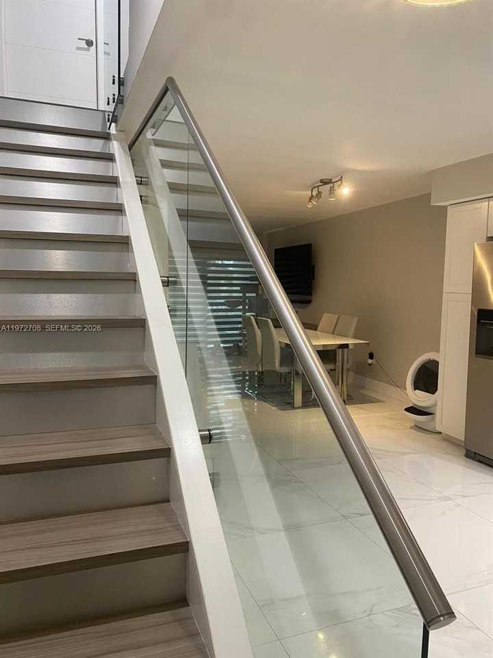 40 Nw 87th Ave #D211 - Photo 5 of 11