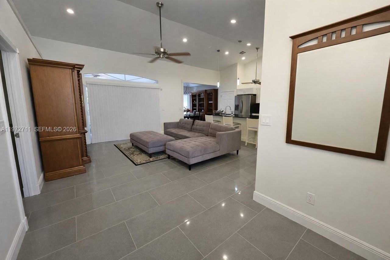 1440 Graham Cir #1440 - Photo 3 of 32