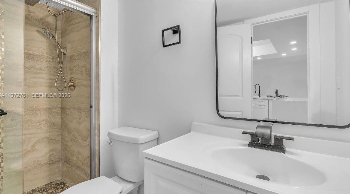 6911 Environ Blvd #4J - Photo 4 of 24