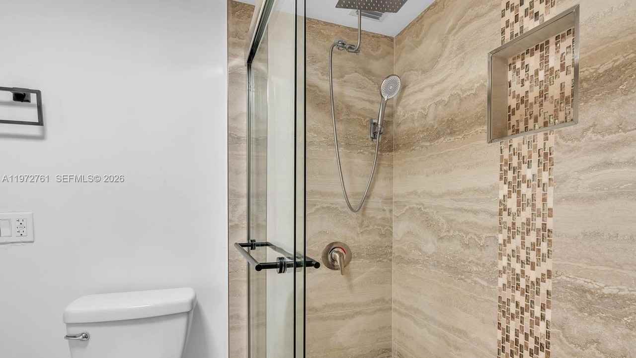 6911 Environ Blvd #4J - Photo 6 of 24