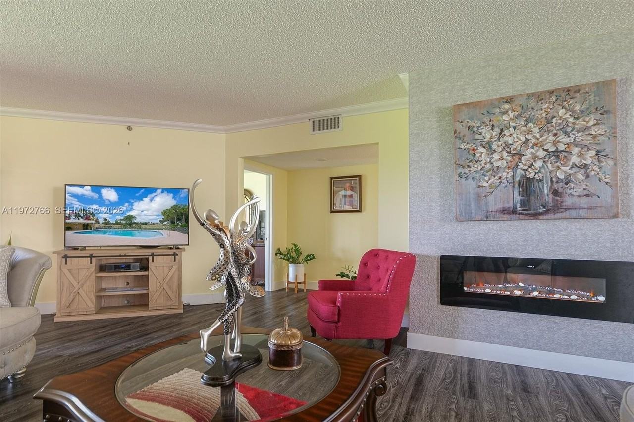 7200 Radice Ct #309 - Photo 7 of 50