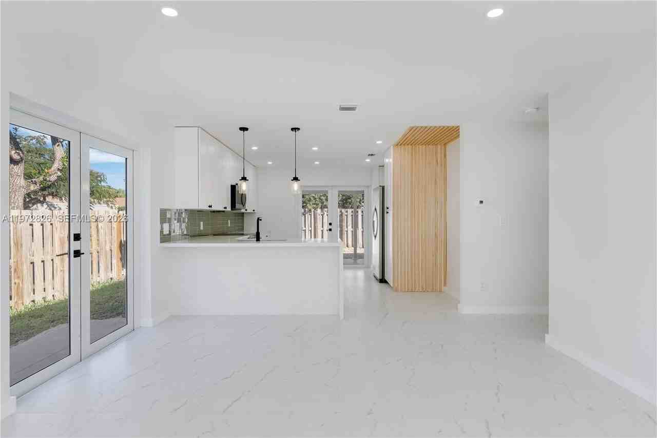 9826 Sw 222nd Ter #9826 - Photo 5 of 36