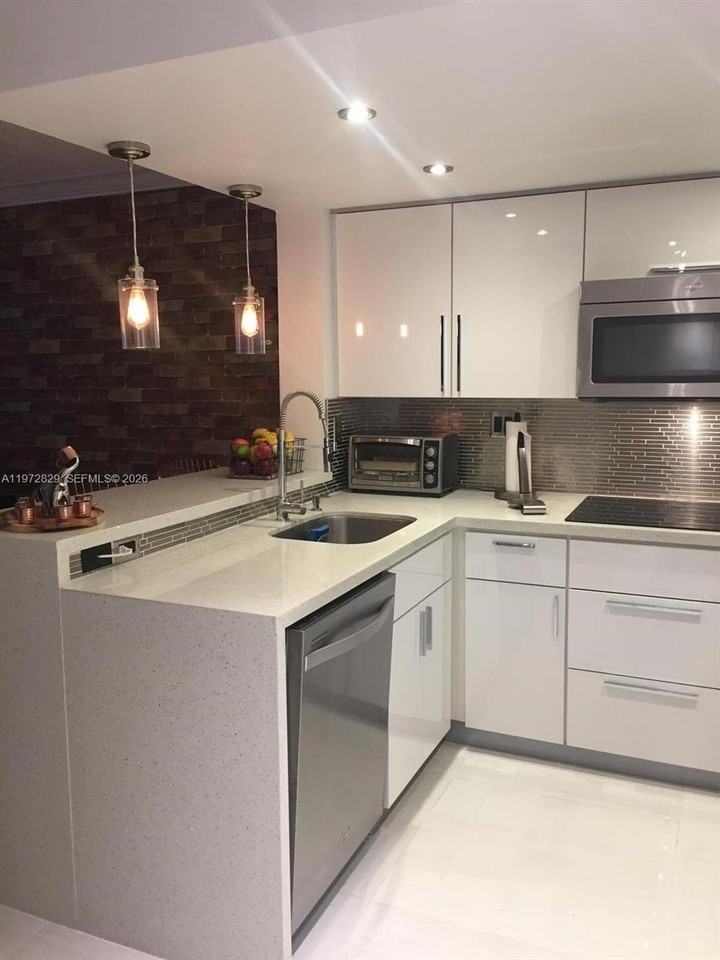 665 Nw 85th Pl #10-202 - Photo 3 of 12