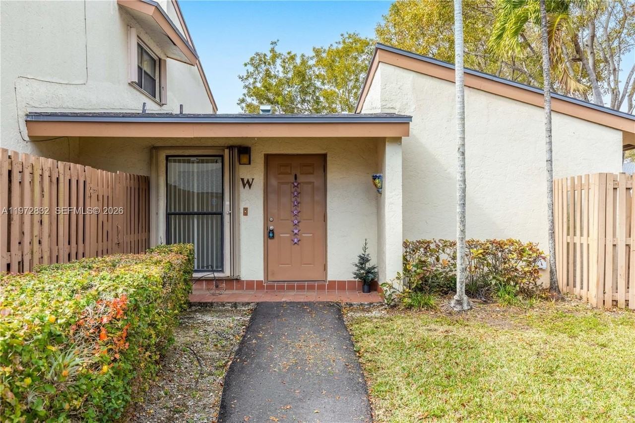 11522 Sw 109th Rd #36W - Photo 2 of 32