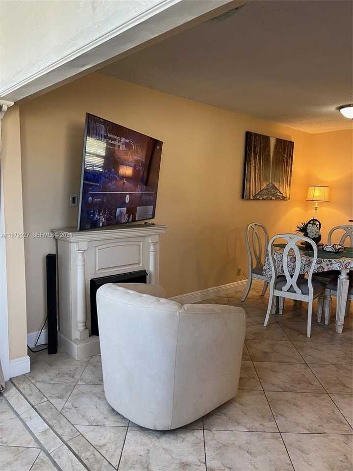 752 Lori Dr #218 - Photo 4 of 21