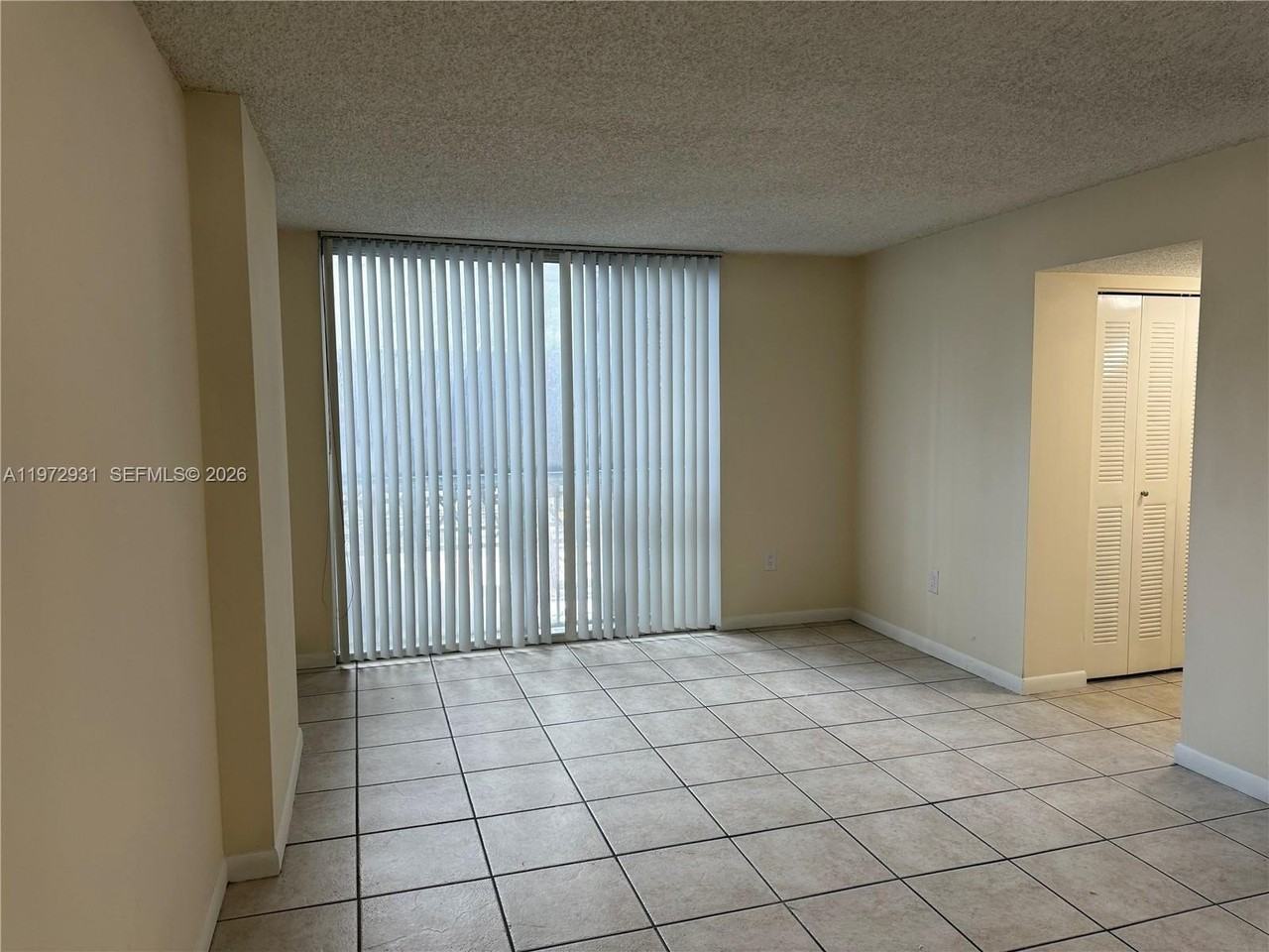 915 Nw 1st Ave - Photo 6 of 9