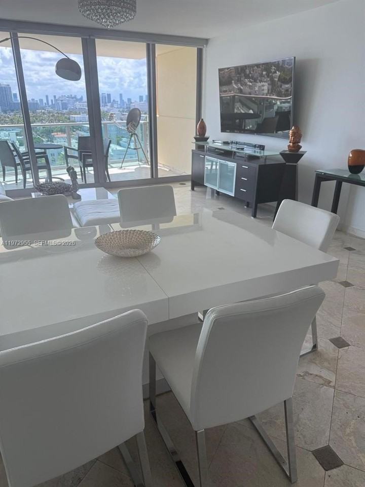 1455 Ocean Dr #1211 - Photo 2 of 11