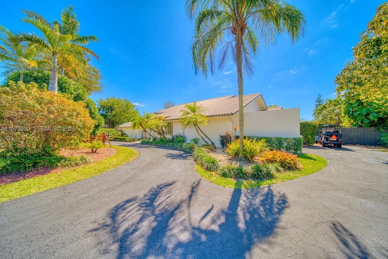 9220 Sw 102nd St - Photo 3 of 50