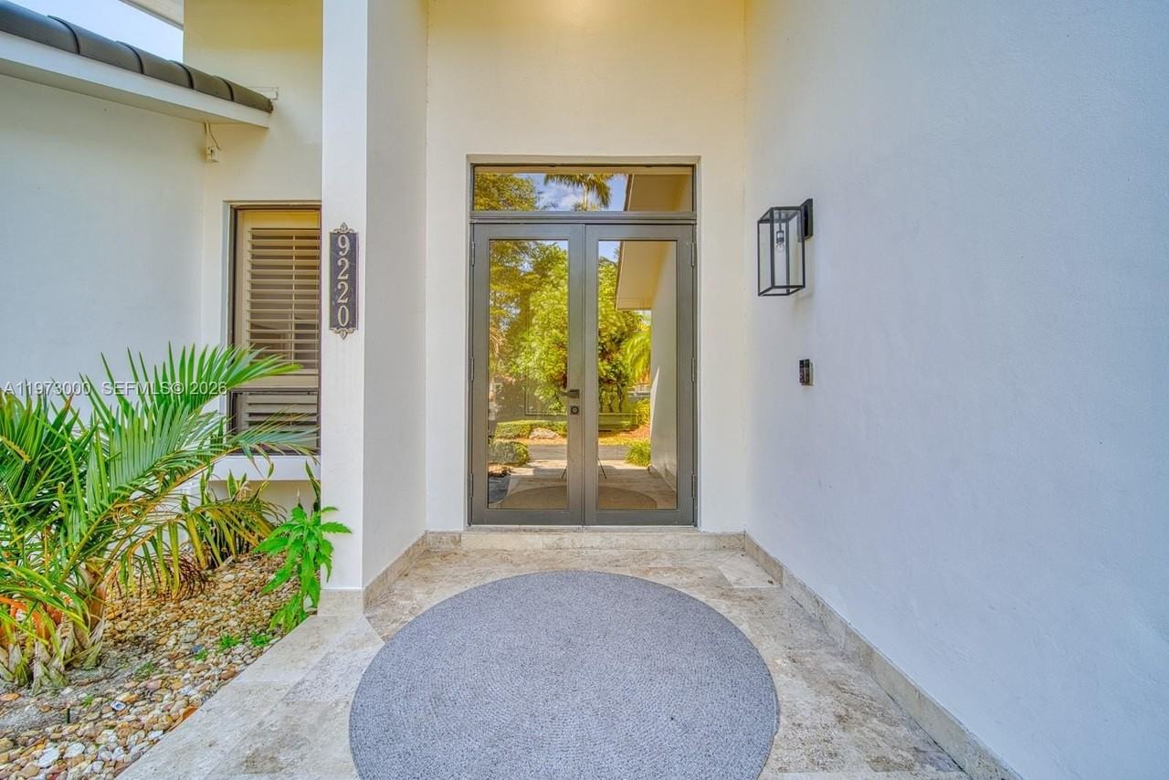 9220 Sw 102nd St - Photo 6 of 50