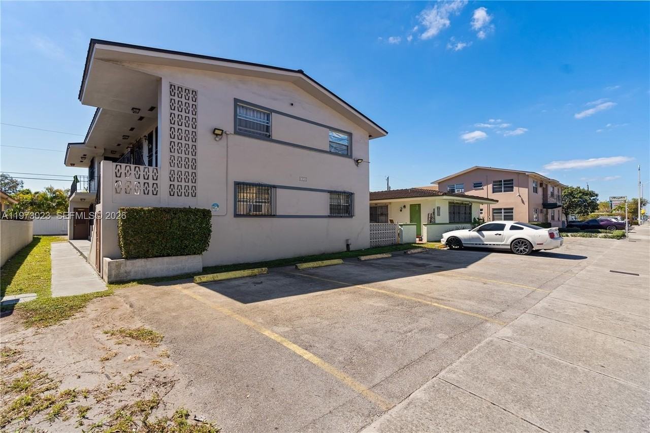 6406 W Flagler St #1 - Photo 6 of 21