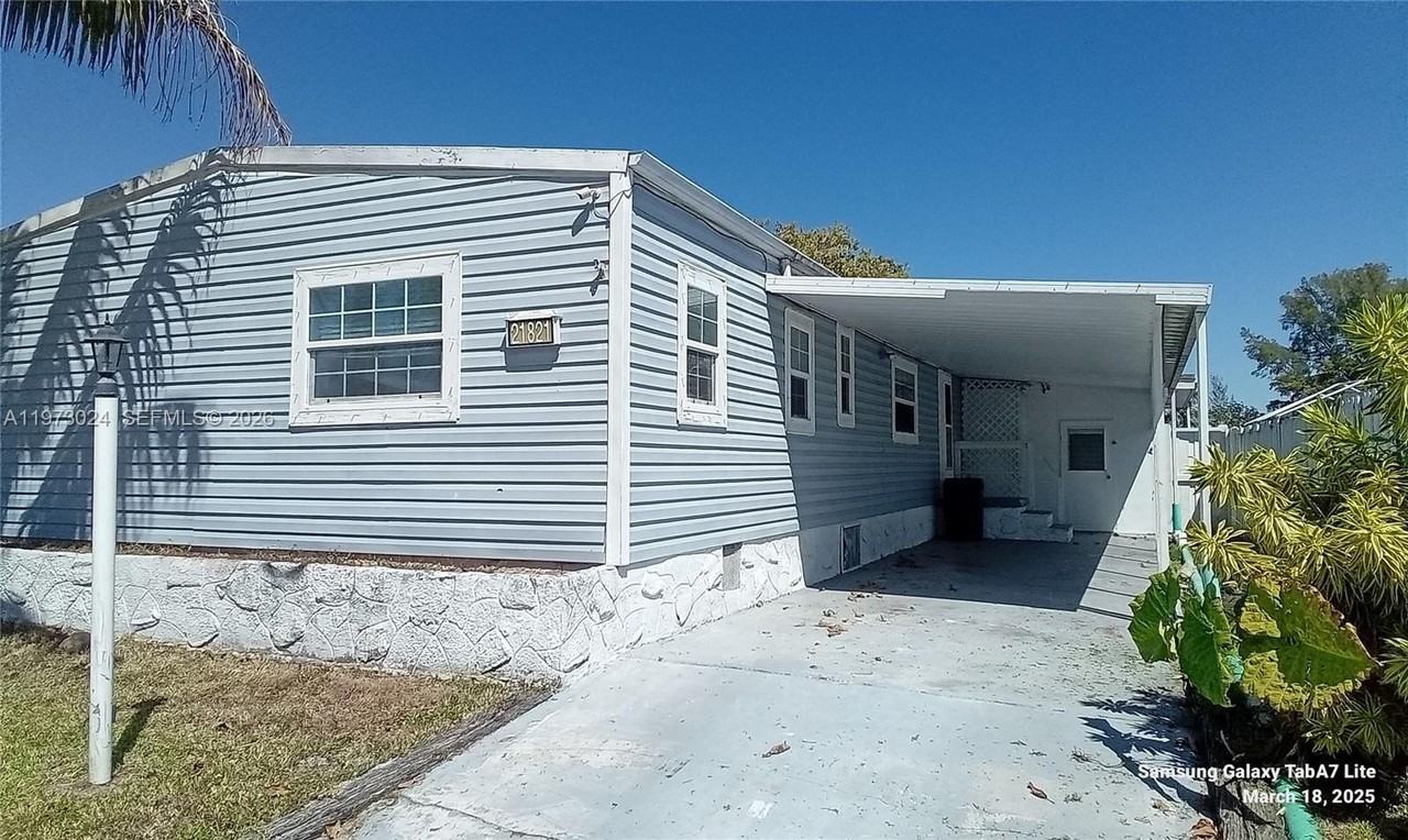 21821 S Heritage Cir #1 - Photo 2 of 20