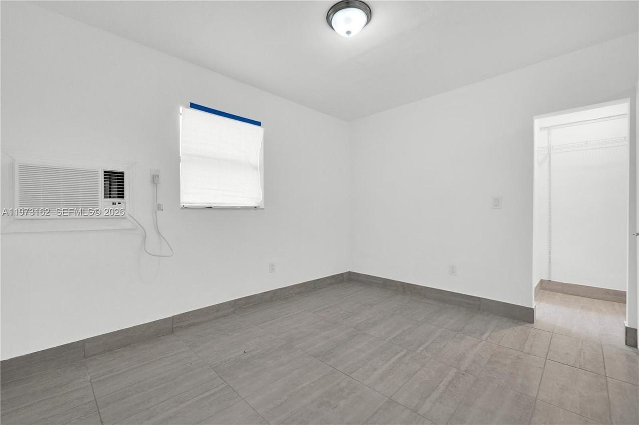 13390 Ne 6th Ave #4 - Photo 6 of 13