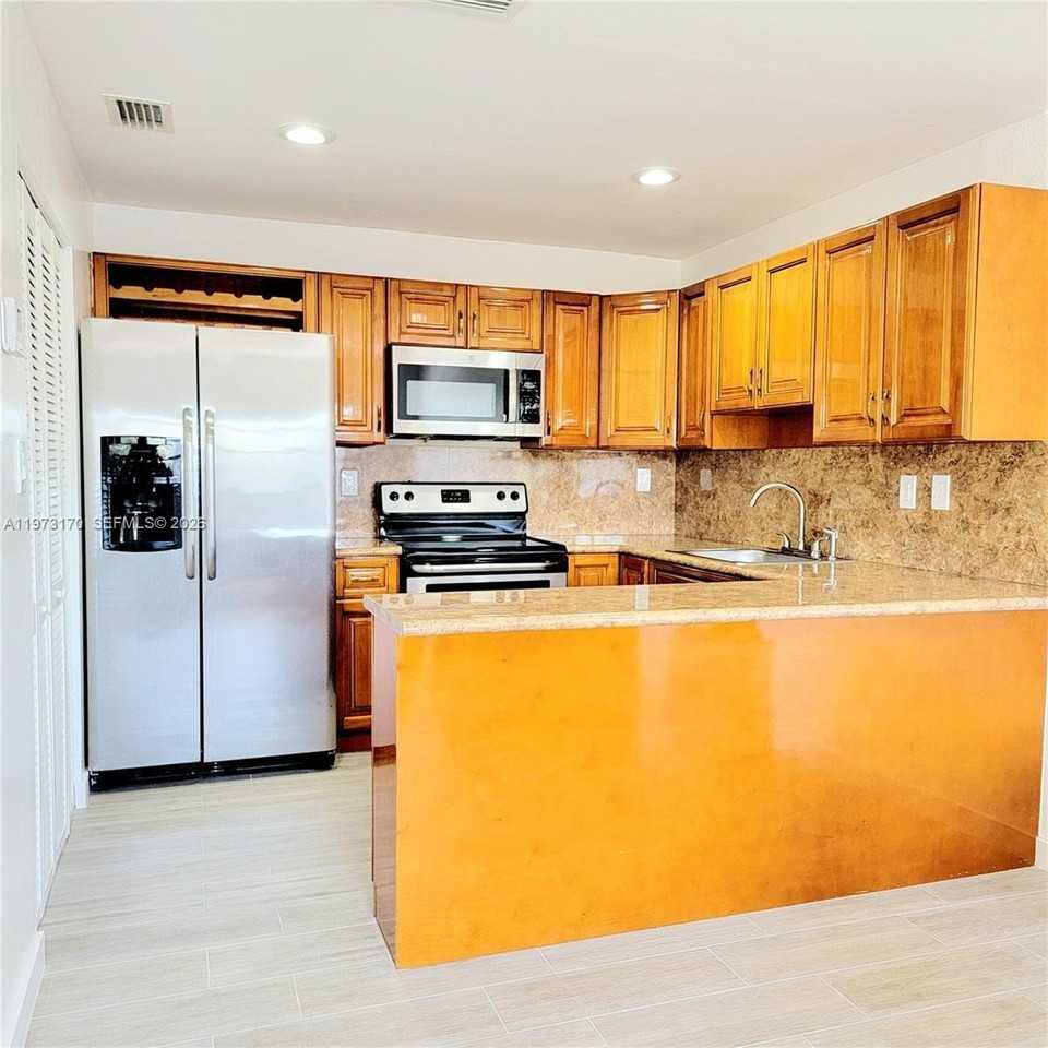 13271 Sw 17th Ln #6-25 - Photo 6 of 24