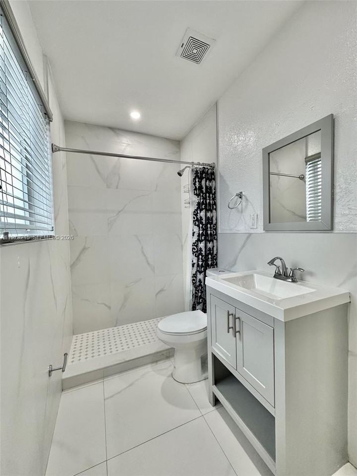 154 Nw 62nd St #1 - Photo 5 of 17