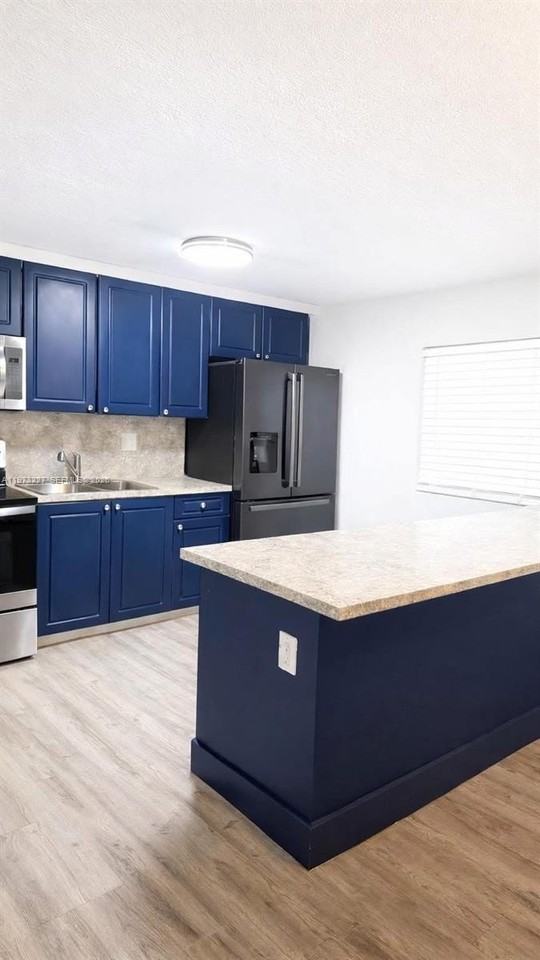 6305 Hayes St - Photo 2 of 12