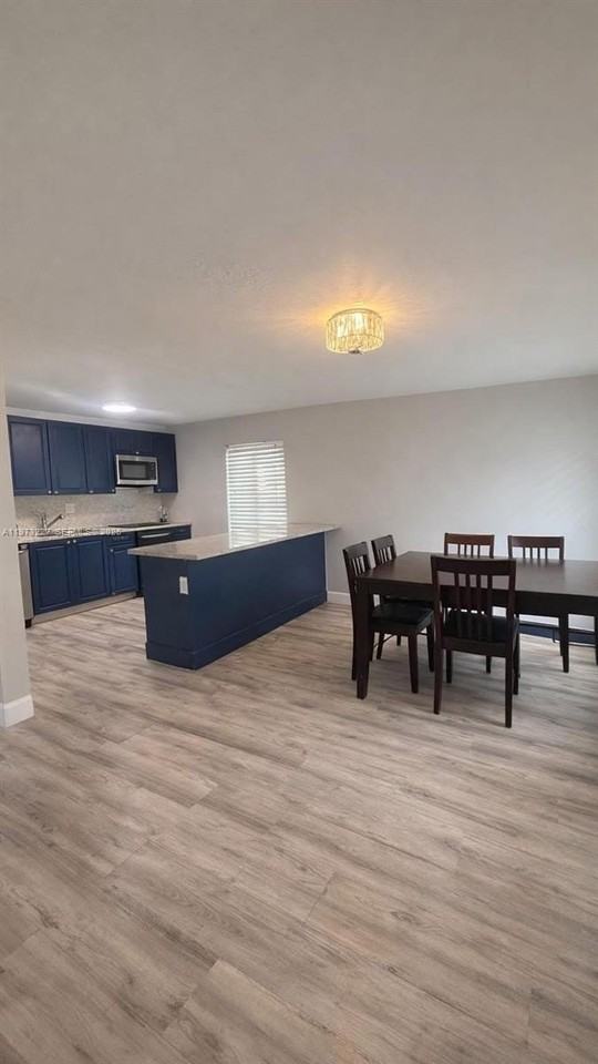 6305 Hayes St - Photo 3 of 12