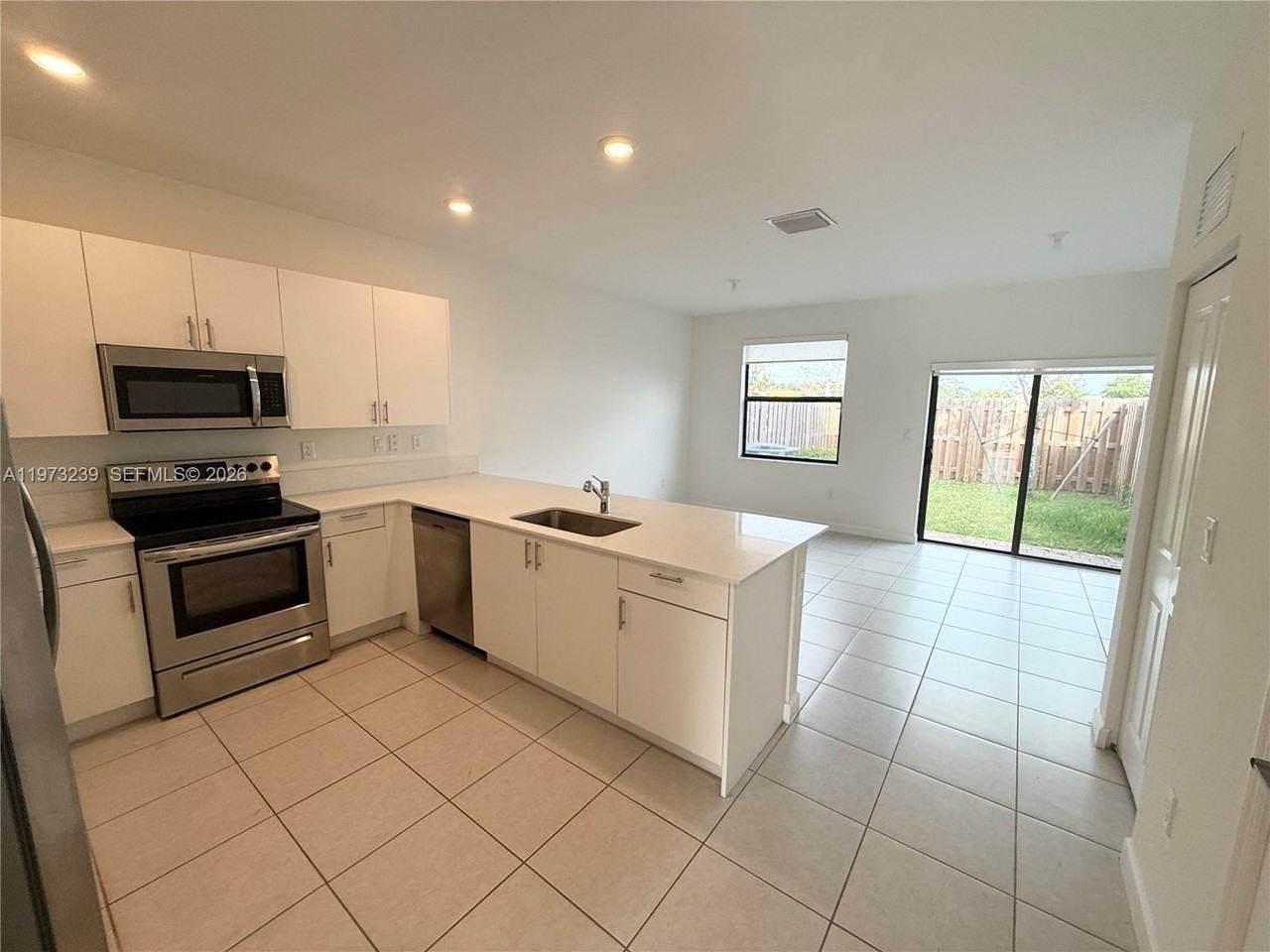 23465 Sw 127th Pl #23465 - Photo 6 of 22