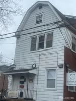 featured image of 463 Main St #1