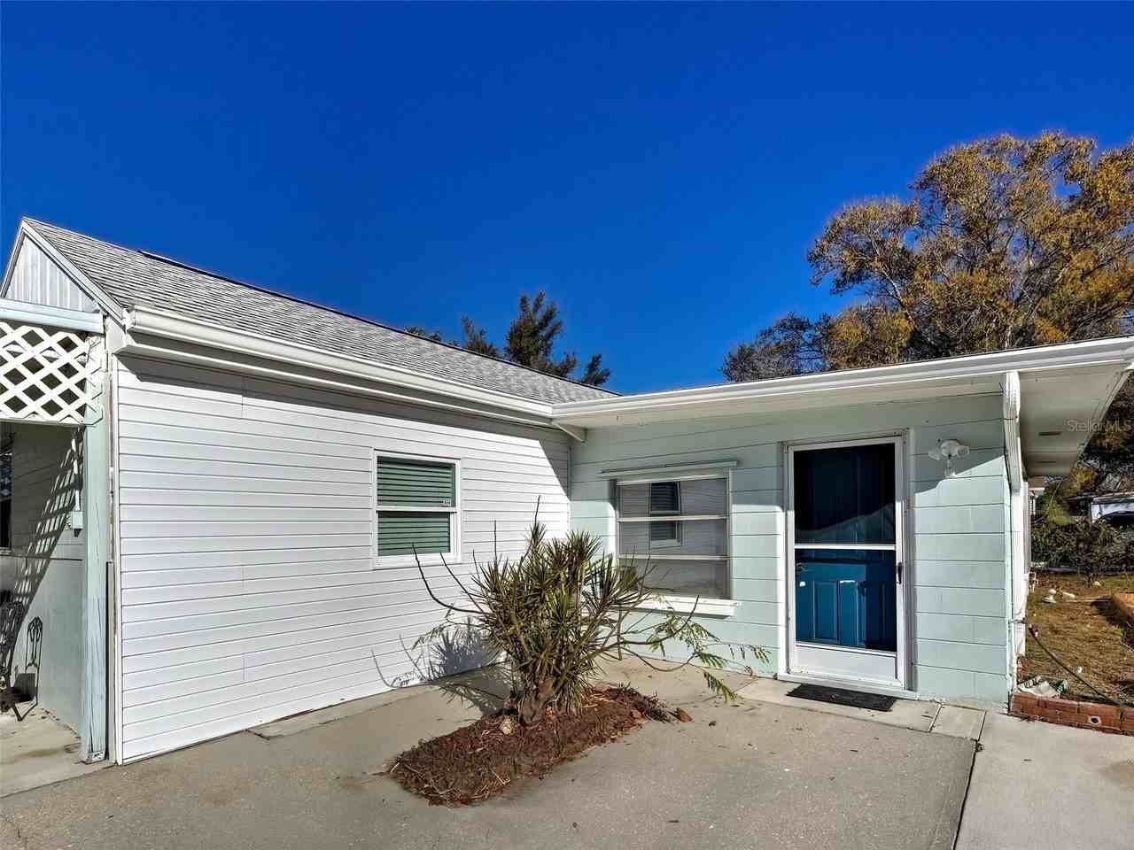 313 Jessica St N - Photo 3 of 34