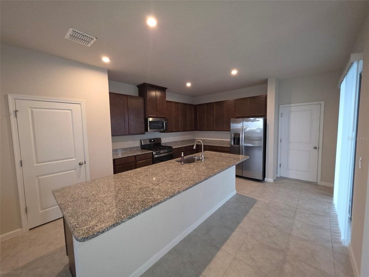 3875 Denali Dr - Photo 4 of 19