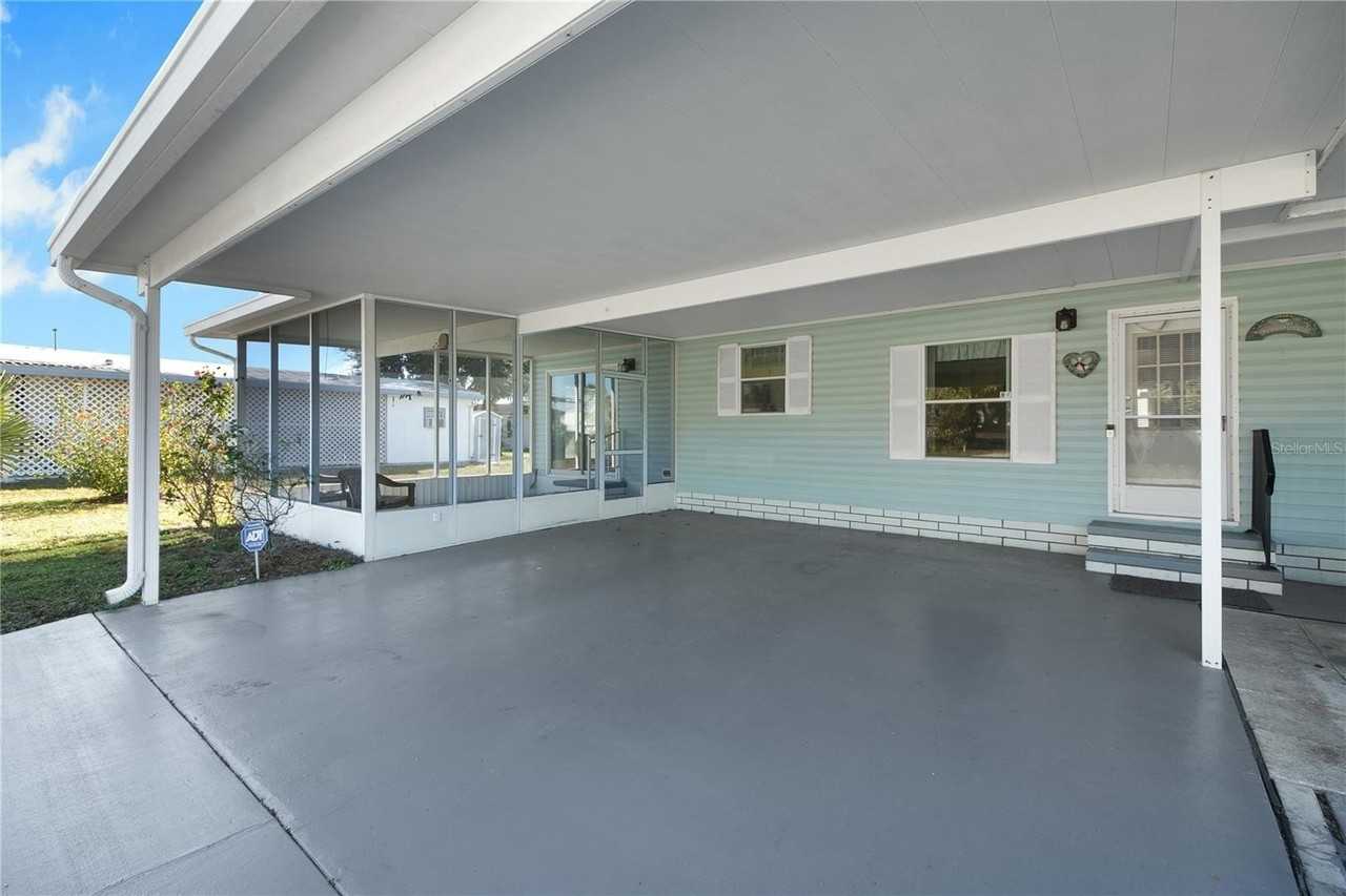 5229 Hartford Ln - Photo 3 of 45