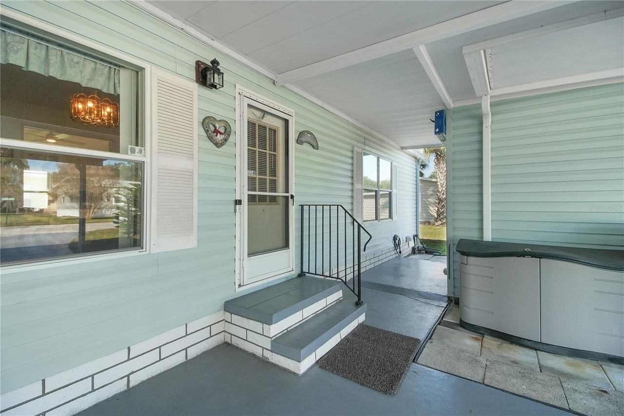 5229 Hartford Ln - Photo 4 of 45