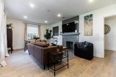 919 Sw 6th Ave - Photo 6 of 17