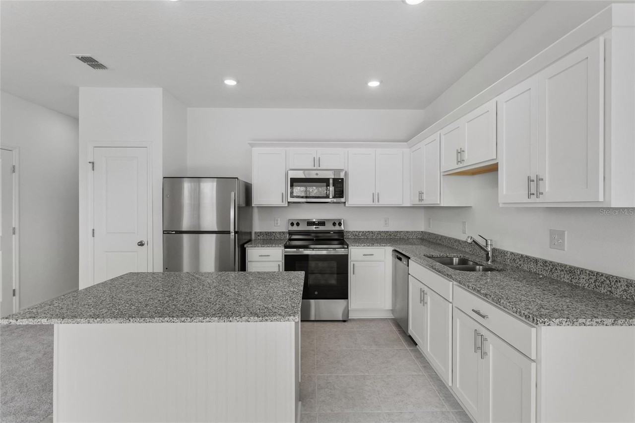 5934 Piney Shrub Pl - Photo 4 of 18