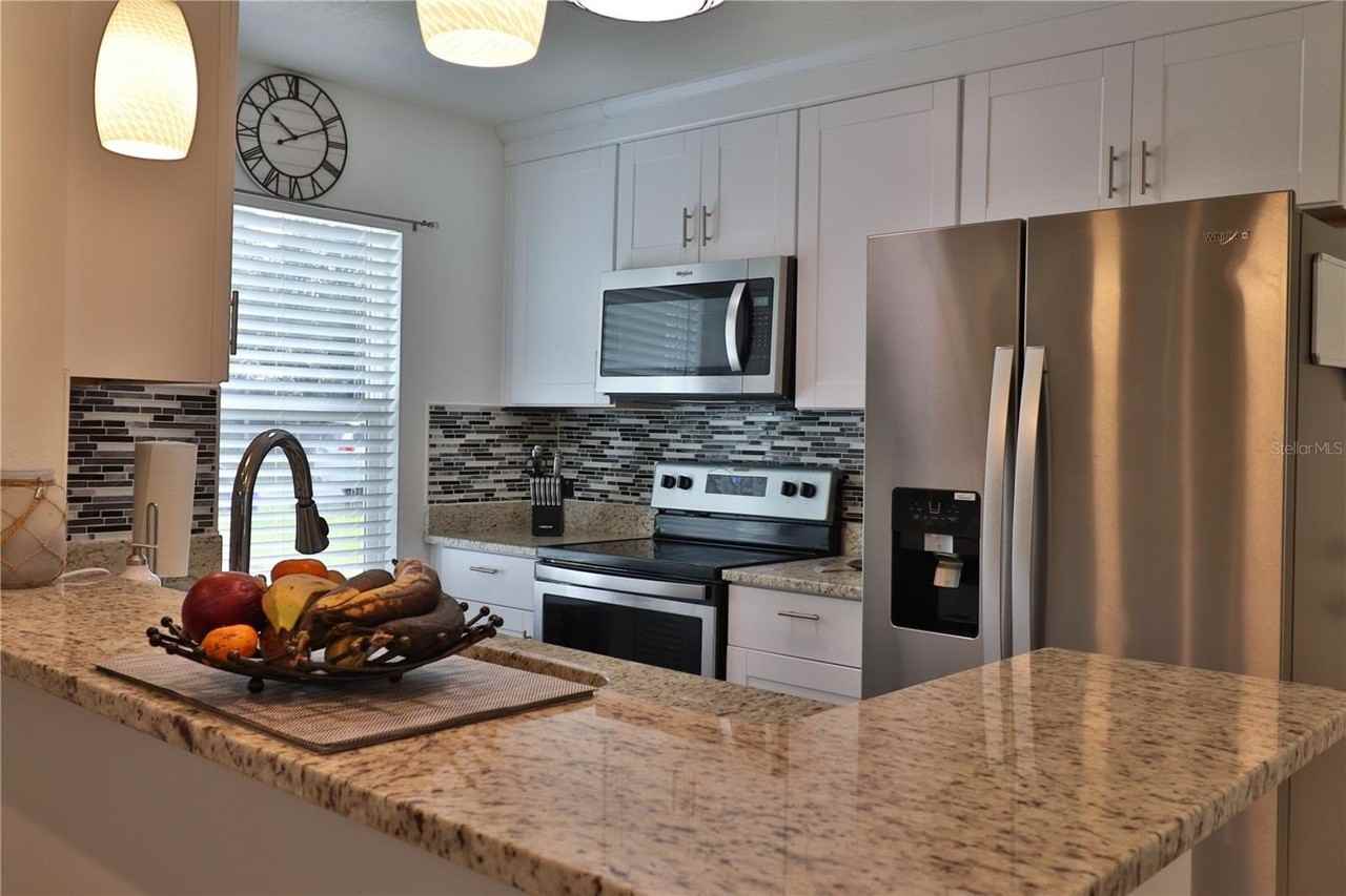 112 Crooked Pine Dr - Photo 2 of 17