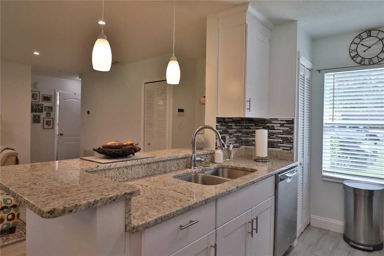 112 Crooked Pine Dr - Photo 3 of 17