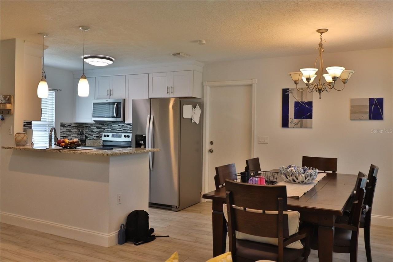 112 Crooked Pine Dr - Photo 4 of 17