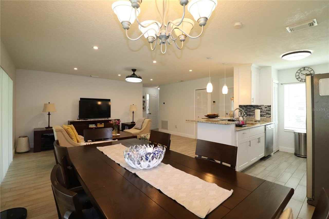 112 Crooked Pine Dr - Photo 5 of 17