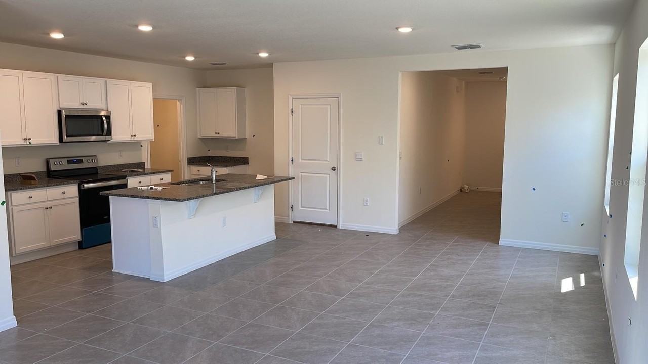 1280 Cascades Ave - Photo 7 of 41