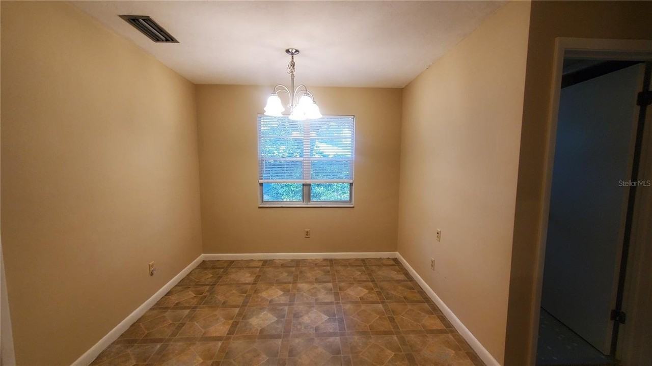 8503 Sw 203rd Ct - Photo 6 of 30