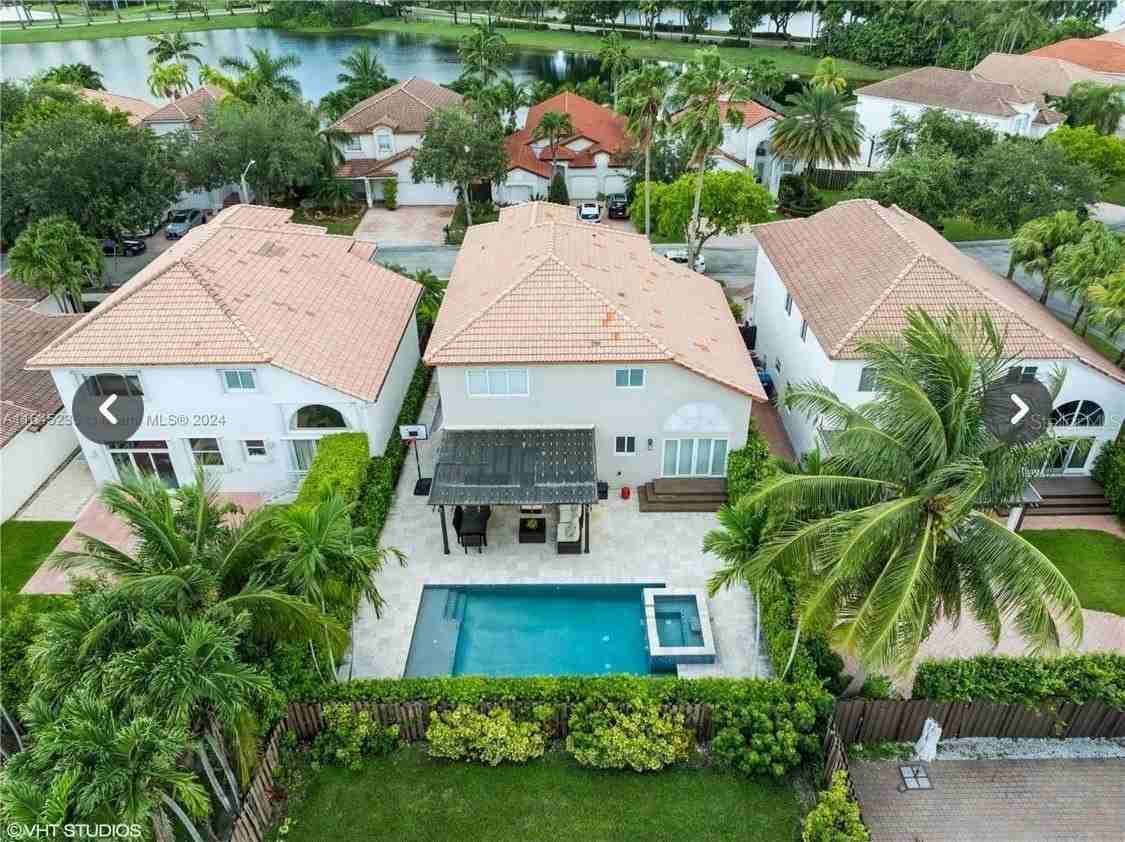 10942 Nw 59th St - Photo 2 of 14