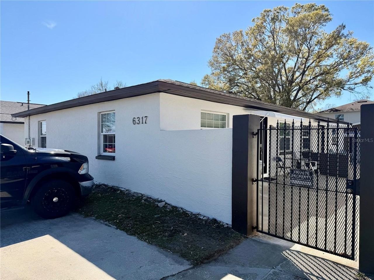 6317 S Roberts Ave #A - Photo 2 of 12